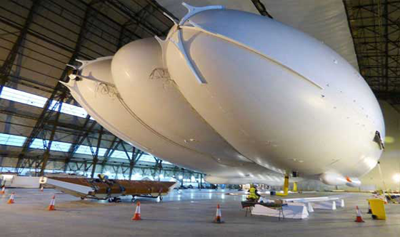 اكبر طائرة في العالم تنهي اول رحلة لها في لندن.. صور صورة رقم 1