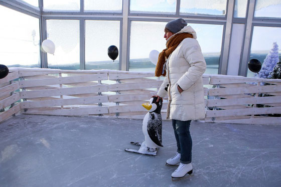 بالفيديو والصور.. حلبة للتزلج فوق ناطحة سحاب في موسكو صورة رقم 10