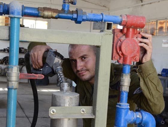  اغرب 7 وظائف في الجيش الاسرائيلي مهرج، ودي جي وصانع حلوى صورة رقم 6