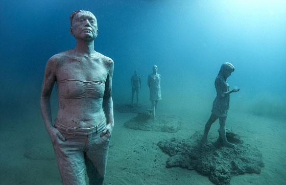 بالفيديو والصور.. افتتاح أول متحف تماثيل تحت الماء في أوروبا صورة رقم 3