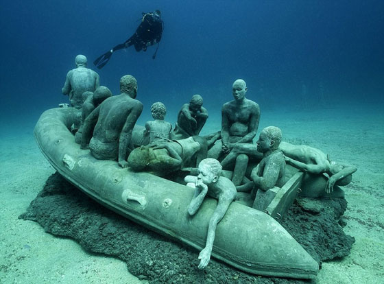 بالفيديو والصور.. افتتاح أول متحف تماثيل تحت الماء في أوروبا صورة رقم 6