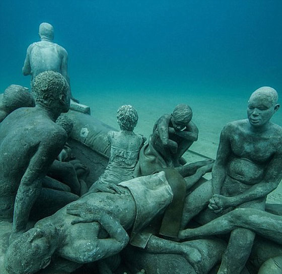بالفيديو والصور.. افتتاح أول متحف تماثيل تحت الماء في أوروبا صورة رقم 5