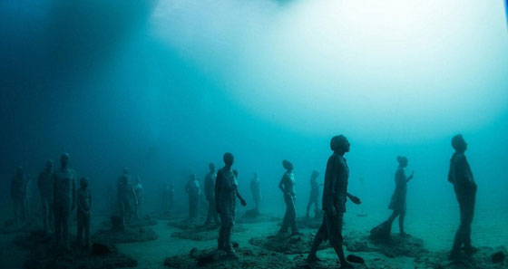 بالفيديو والصور.. افتتاح أول متحف تماثيل تحت الماء في أوروبا صورة رقم 9