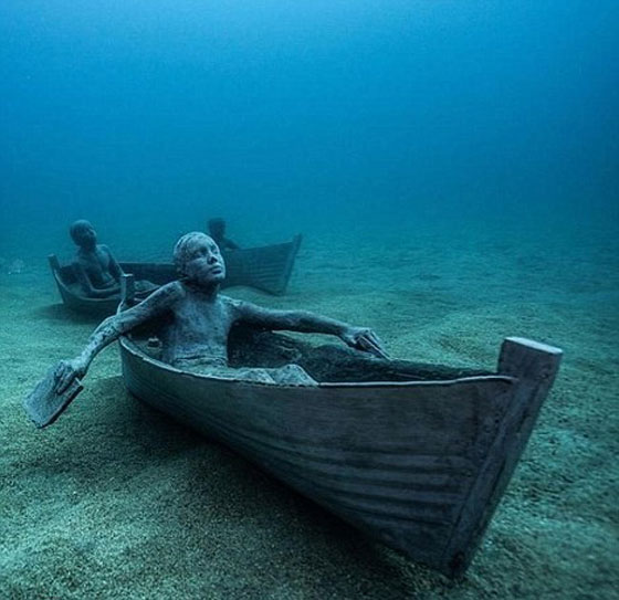 بالفيديو والصور.. افتتاح أول متحف تماثيل تحت الماء في أوروبا صورة رقم 2