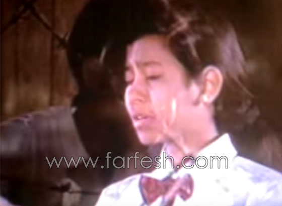 فيديو نادر: الطفلة شيرين عبد الوهاب تغني امام وزراء مصر بإطلالة غير لائقة! صورة رقم 8
