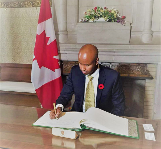 مهاجر صومالي يشق طريقه الى الحكومة الكندية ويصبح وزيرا فيها صورة رقم 7
