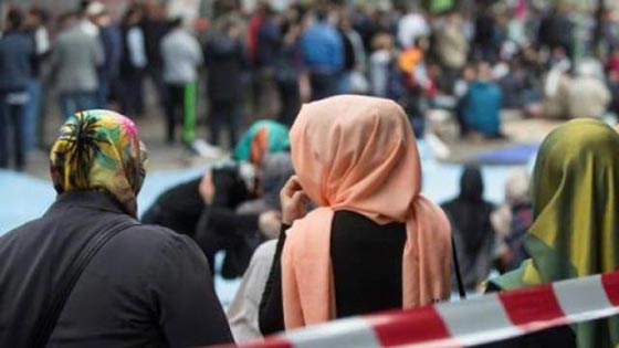 منع طالبة مسلمة امريكية من ركوب حافلة المدرسة بسبب حجابها! صورة رقم 1