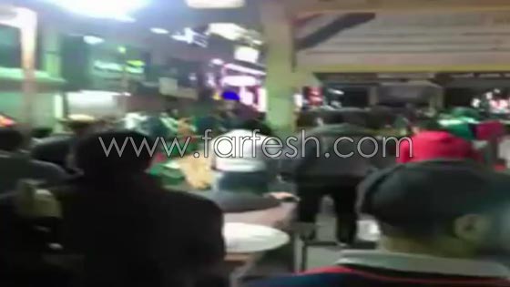 بالفيديو.. مشاجرة عنيفة بين سوريين ومصريين بسبب كنافة!! صورة رقم 1