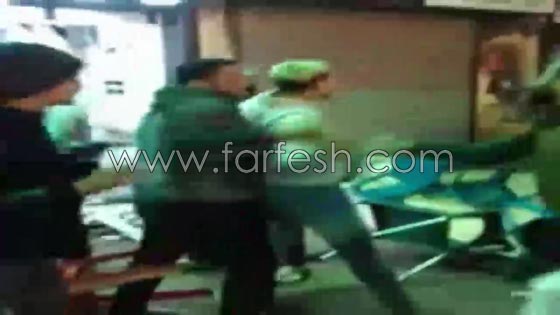 بالفيديو.. مشاجرة عنيفة بين سوريين ومصريين بسبب كنافة!! صورة رقم 3
