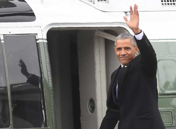 فيديو وصور مؤثرة.. لحظة مغادرة اوباما للبيت الابيض لآخر مرة صورة رقم 8