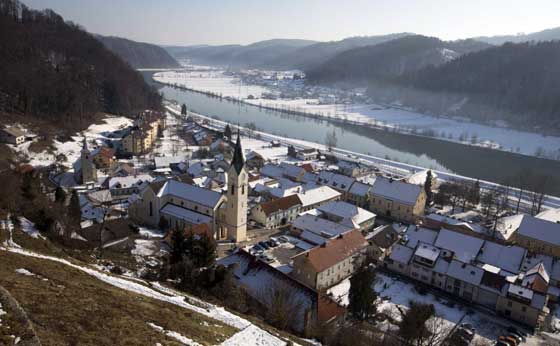  سفينشيا بلدة سلوفانية صغيرة تنتعش بفضل السيدة الاولى في العالم صورة رقم 5
