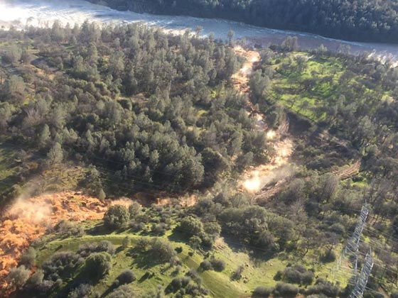  اكبر سد بشمال كاليفورنيا على وشك الانهيار واجلاء 162 الف مواطن صورة رقم 2