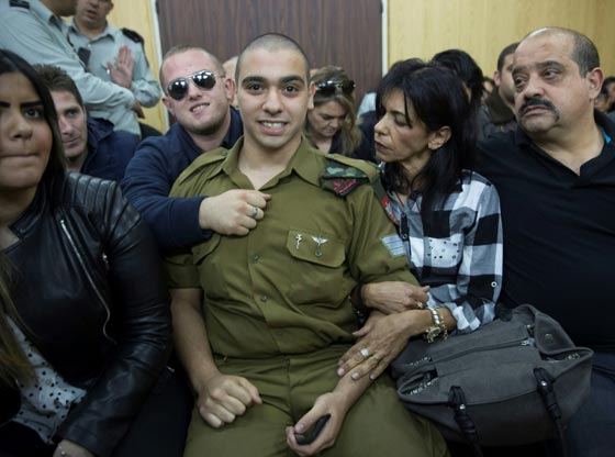 السجن سنة ونصف للجندي الاسرائيلي الذي قتل فلسطينيا بعد شل حركته صورة رقم 7