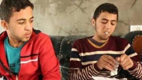 شقيقان من غزة يتناولان 200 حبة دواء يومياً بسبب مرض نادر صورة رقم 3