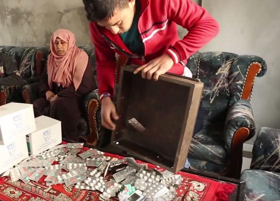 شقيقان من غزة يتناولان 200 حبة دواء يومياً بسبب مرض نادر صورة رقم 2