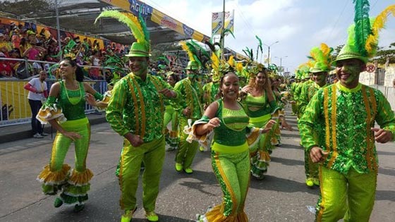 فيديو كرنفال سنوي في كولومبيا: رقص ومسيرات وثياب ملونة صورة رقم 22