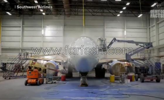 فيديو طريف: هكذا يتم طلاء الطائرات بالالوان المطلوبة لكل شركة.. صورة رقم 1