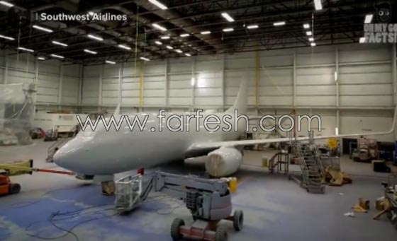 فيديو طريف: هكذا يتم طلاء الطائرات بالالوان المطلوبة لكل شركة.. صورة رقم 3