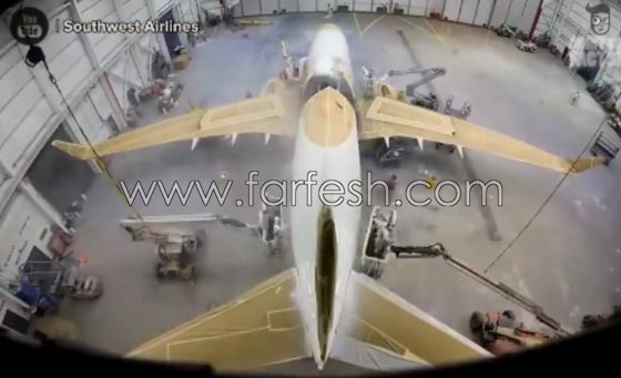 فيديو طريف: هكذا يتم طلاء الطائرات بالالوان المطلوبة لكل شركة.. صورة رقم 7
