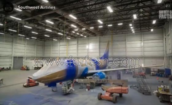 فيديو طريف: هكذا يتم طلاء الطائرات بالالوان المطلوبة لكل شركة.. صورة رقم 9