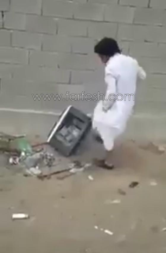 فيديو مثير.. شاهد رد فعل يمني غاضب من خسارة عمار لقب اراب ايدول صورة رقم 7
