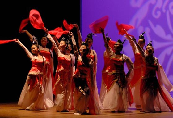 فيديو رقص النساء حول العالم: الرقص الشرقي، الهندي والروسي  صورة رقم 5