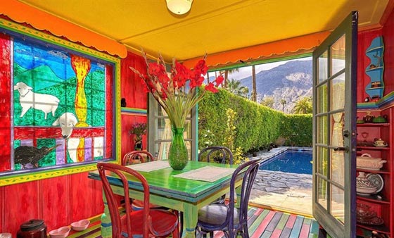  المنزل الذي يحبس الانفاس بألوانه المذهلة للبيع بنصف مليون دولار صورة رقم 8