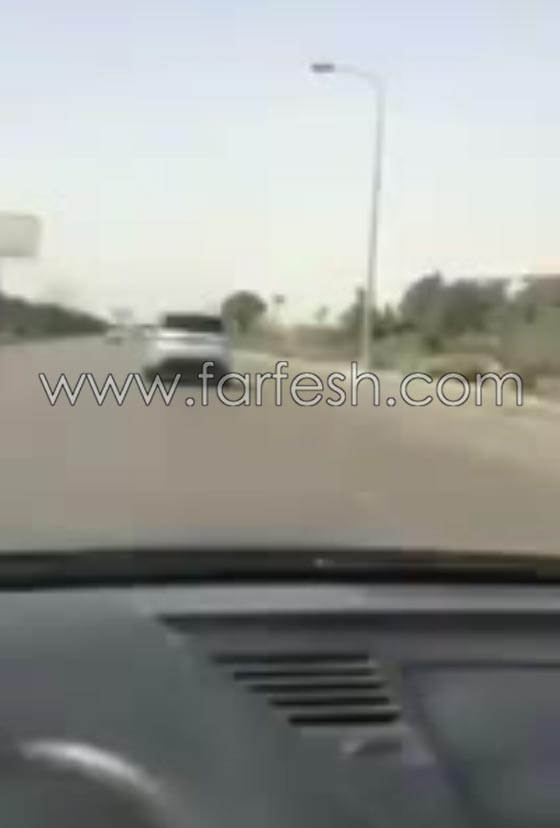 فيديو تامر حسني في سباق سرعة بسيارته مع سائق حاول تجاوزه! صورة رقم 1