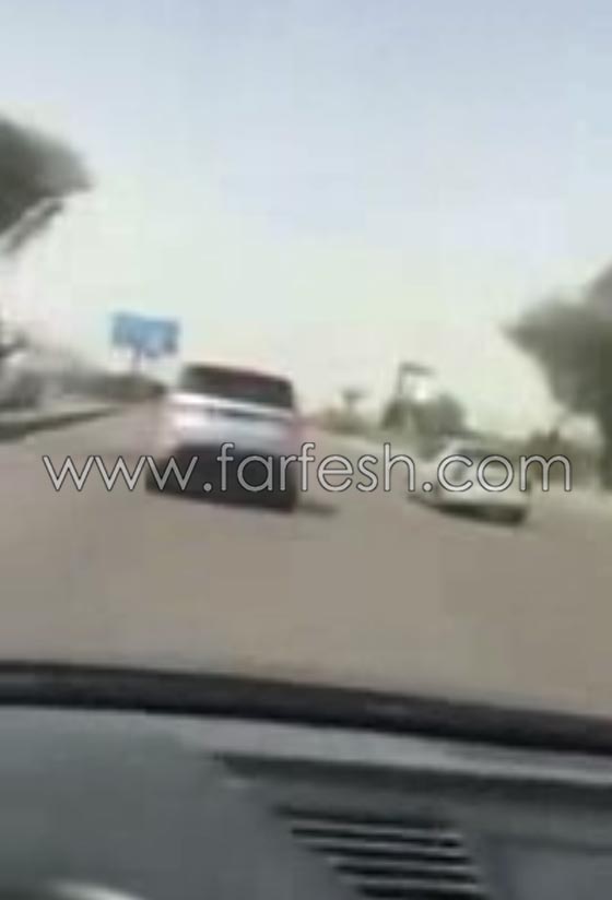 فيديو تامر حسني في سباق سرعة بسيارته مع سائق حاول تجاوزه! صورة رقم 2