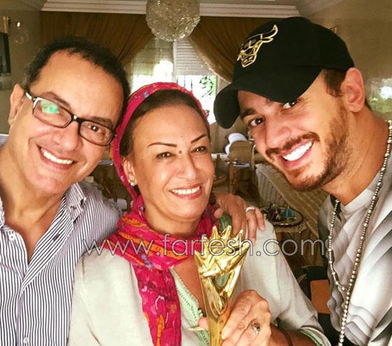 جمهور النجم المغربي سعد المجرد يهنئون نزهة الركراكي بيوم الأم العالمي صورة رقم 10
