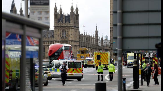 لندن: 4 قتلى وعشرات الجرحى في الهجوم الإرهابي أمام مقر البرلمان  صورة رقم 2