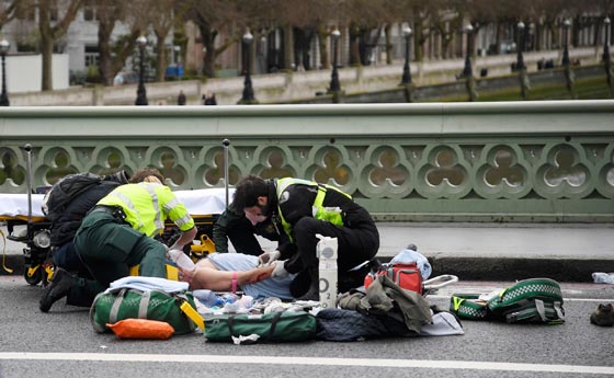 لندن: 4 قتلى وعشرات الجرحى في الهجوم الإرهابي أمام مقر البرلمان  صورة رقم 4