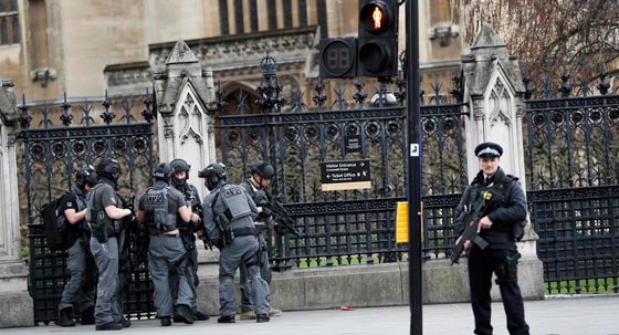 ماذا كان يفعل الارهابي خالد مسعود قبل دقيقتين من تنفيذ هجوم لندن؟ صورة رقم 3