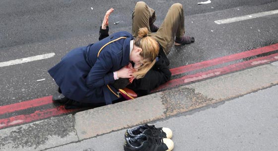 ماذا كان يفعل الارهابي خالد مسعود قبل دقيقتين من تنفيذ هجوم لندن؟ صورة رقم 12