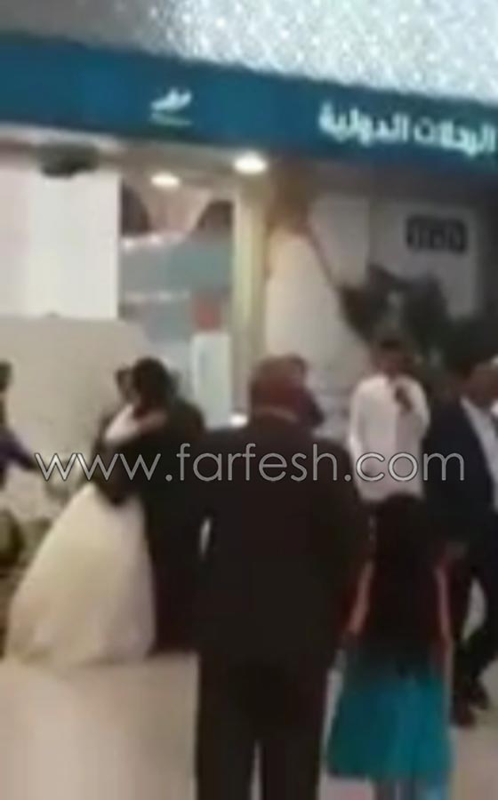 اعتقال عروسين مصريين بعد تحويل صالة الوصول بالمطار الى قاعة افراح صورة رقم 2