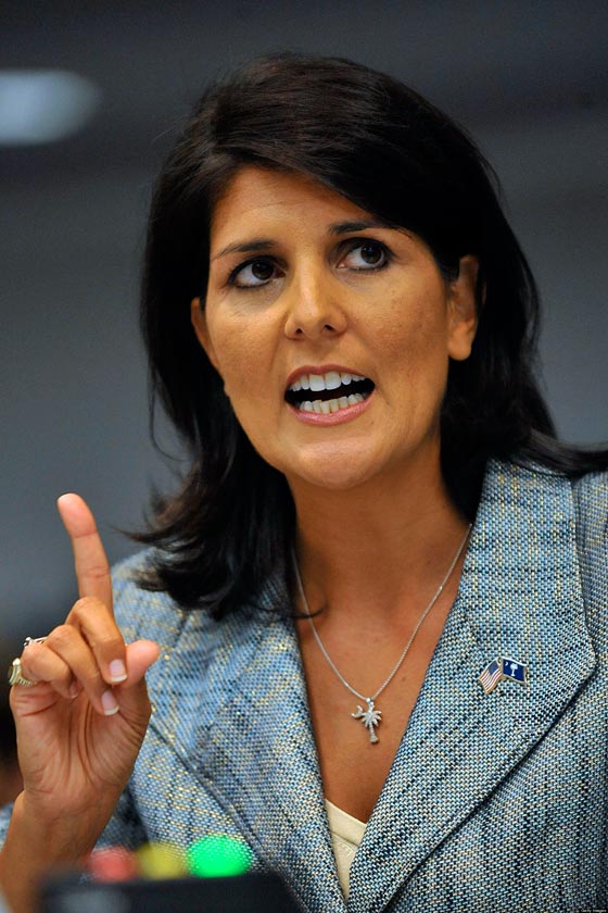 سفيرة أمريكية في الأمم المتحدة تهدد بضرب كل من يعادي إسرائيل بـ (الكندرة) صورة رقم 5