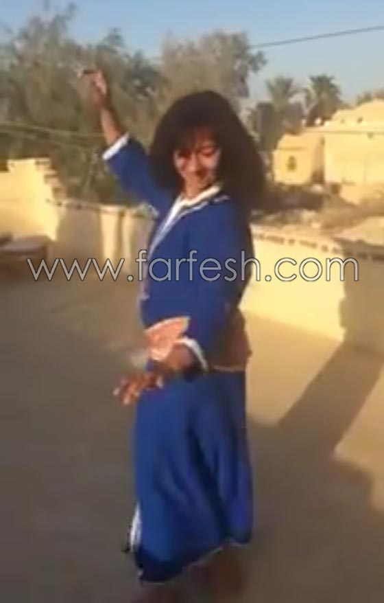 التحقيق مع أستاذة جامعية مصرية نشرت فيديو رقص شرقي لها ببيتها! صورة رقم 3