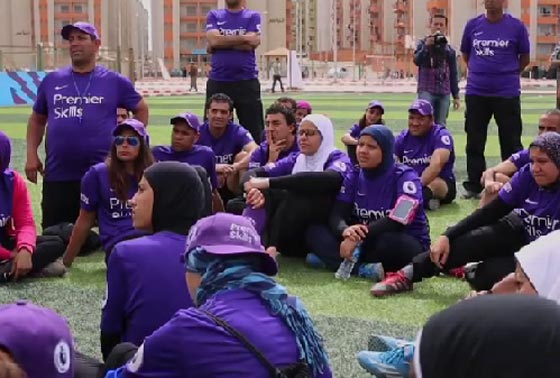 فيديو وصور: لأول مرة في مصر: مباريات كرة القدم تجمع الشباب والفتيات  صورة رقم 3