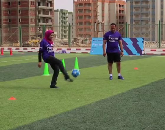 فيديو وصور: لأول مرة في مصر: مباريات كرة القدم تجمع الشباب والفتيات  صورة رقم 4