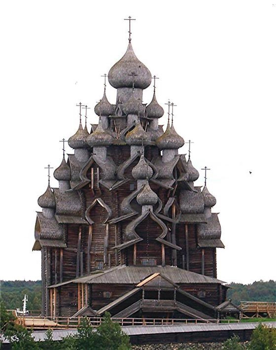 صور كنيسة خشبية روسية رائعة بُنيت بدون مسامير.. قبل 300 عام! صورة رقم 1