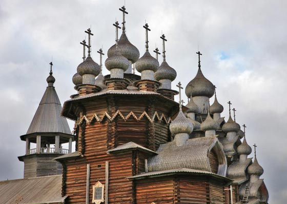 صور كنيسة خشبية روسية رائعة بُنيت بدون مسامير.. قبل 300 عام! صورة رقم 3