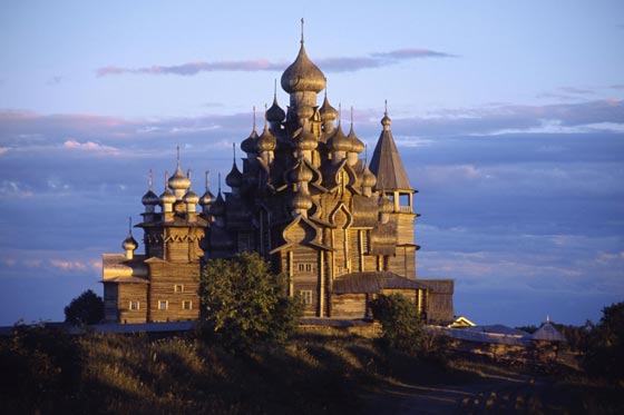 صور كنيسة خشبية روسية رائعة بُنيت بدون مسامير.. قبل 300 عام! صورة رقم 5