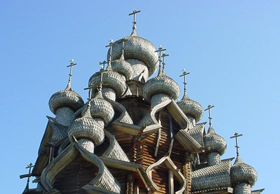 صور كنيسة خشبية روسية رائعة بُنيت بدون مسامير.. قبل 300 عام! صورة رقم 17
