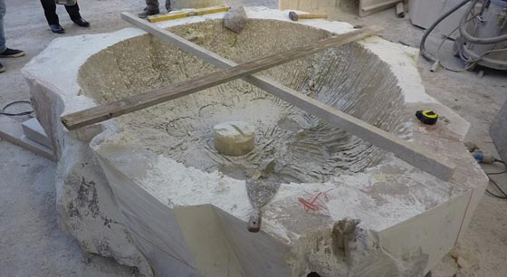 احواض سباحة من حجارة اغلى من الذهب في مجمع الفيلات بدبي صورة رقم 7