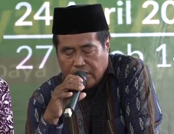 بالفيديو.. وفاة أشهر قارئ إندونيسي وهو يتلو القرآن على الهواء مباشرة صورة رقم 1