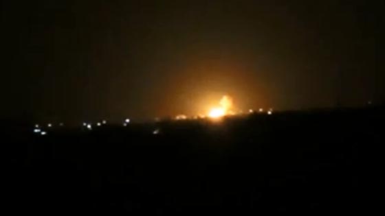 غارة إسرائيلية تستهدف قاعدة عسكرية لحزب الله داخل مطار دمشق صورة رقم 1
