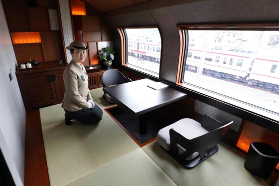 صور وفيديو افخر قطار في العالم يبدأ في اليابان وتذكرته 10 آلاف دولار! صورة رقم 15