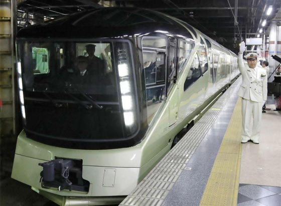 صور وفيديو افخر قطار في العالم يبدأ في اليابان وتذكرته 10 آلاف دولار! صورة رقم 17