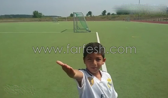 فيديو اكثر من رائع: الطفل السوري المعجزة يحلم بان يصبح رونالدو العرب صورة رقم 5