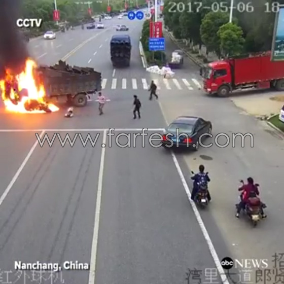 فيديو مروع.. سائق دراجة نارية ينجو من الموت بأعجوبة  صورة رقم 5